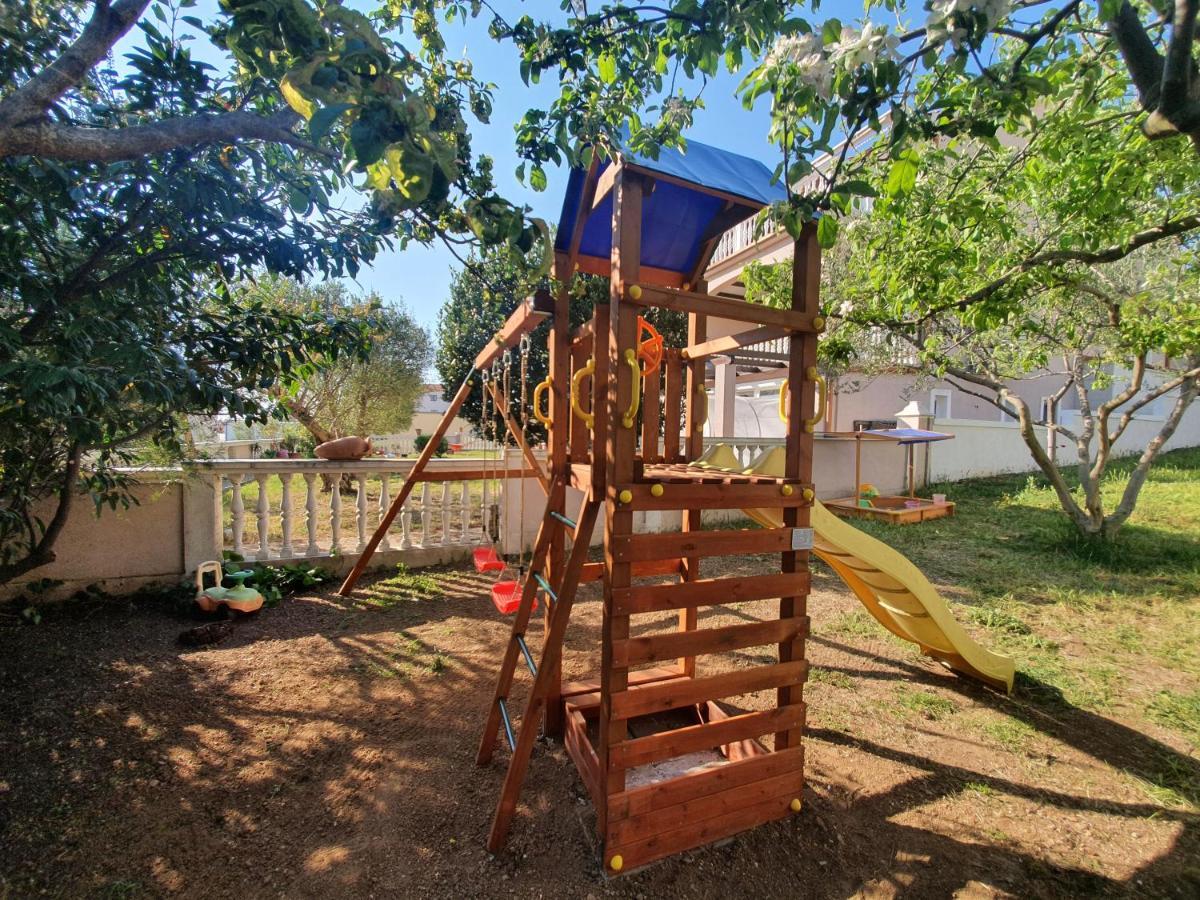 Oleander Apartment In Pakostane Exterior photo